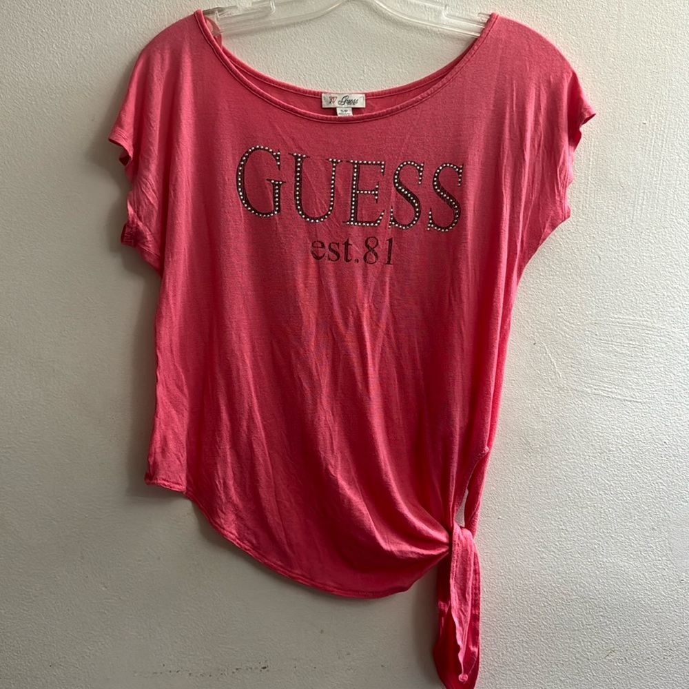 Guess top